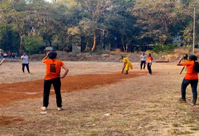 Intra-college Lady teachers vs Girls Student Cricket match 